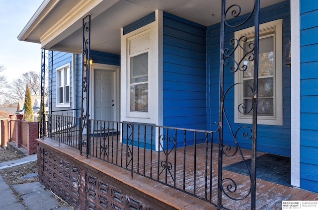 property entrance with a porch