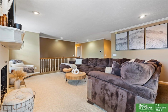 carpeted living room with recessed lighting, baseboards, and crown molding