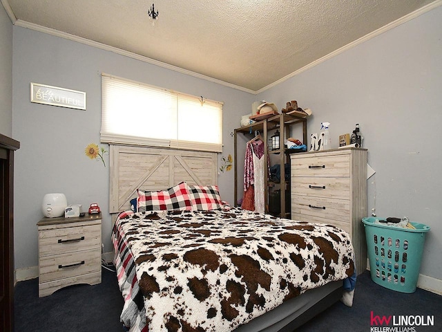 carpeted bedroom featuring crown molding and a textured ceiling