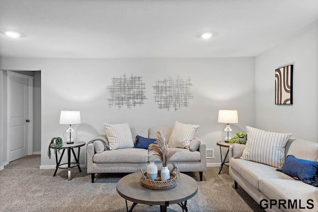 living room featuring recessed lighting, visible vents, baseboards, and carpet