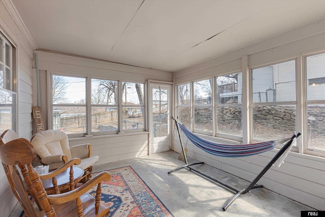 sunroom / solarium with a healthy amount of sunlight