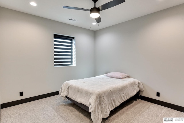 bedroom featuring recessed lighting, carpet, visible vents, and baseboards