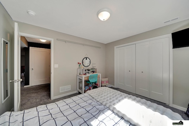 unfurnished bedroom featuring carpet, visible vents, and baseboards