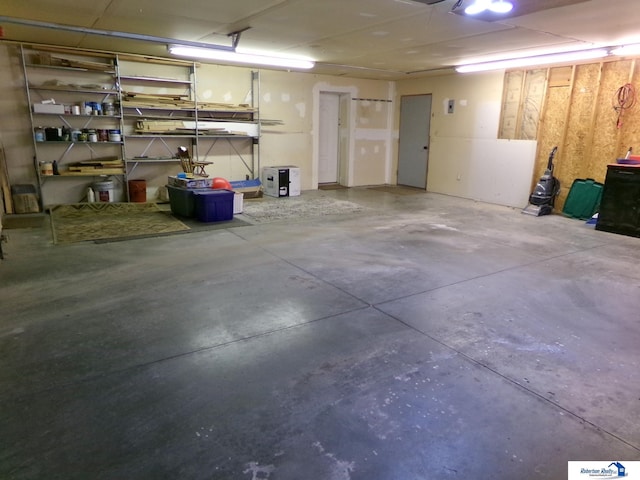 800 N 12th St, Beatrice, NE 68310 - view of garage
