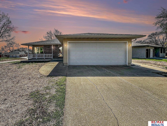 view of front of property featuring covered porch