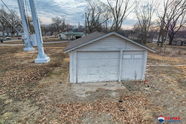 view of detached garage