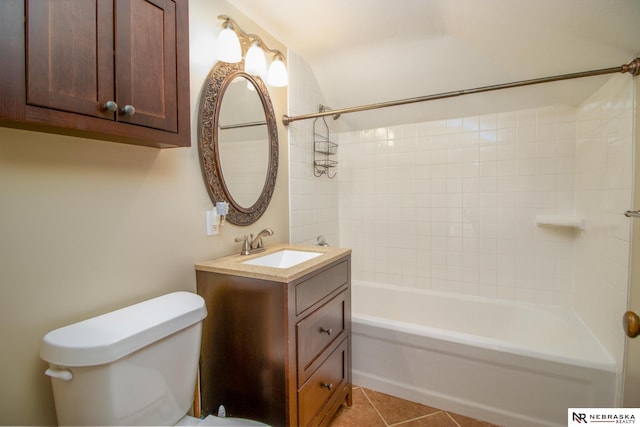 1465 Grant St, Blair, NE 68008 - full bath featuring tile patterned floors, shower / tub combination, toilet, and vanity