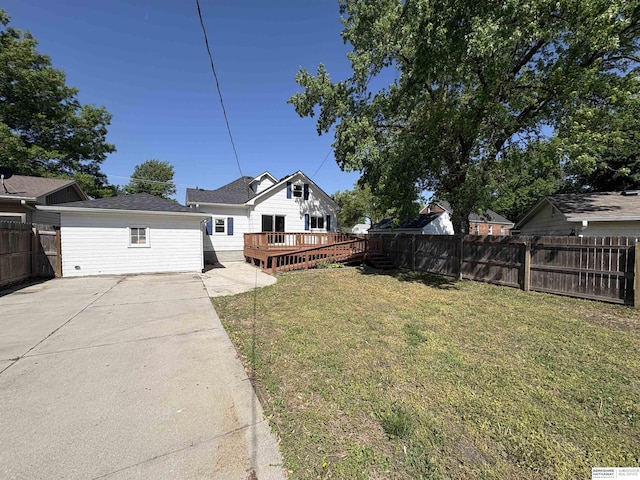 1626 N C St, Fremont, NE 68025 - view of front facade featuring a deck
