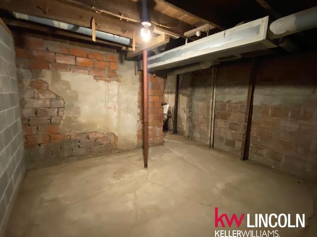 view of unfinished basement