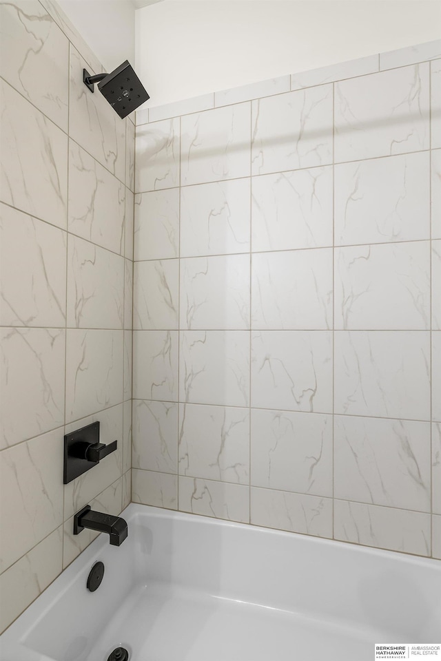 full bath with shower / bathing tub combination