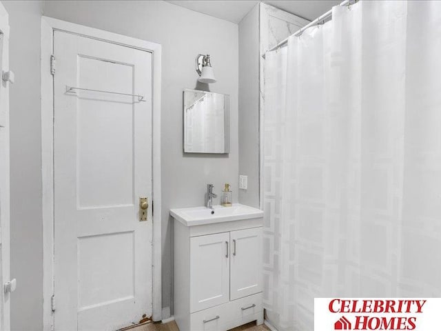 3361 N 59th St, Omaha, NE 68104 - bathroom featuring vanity