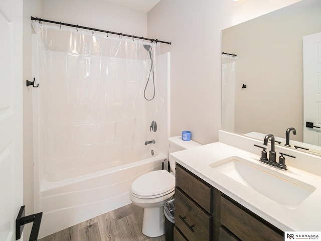 11731 N 144th St, Waverly, NE 68462 - bathroom featuring shower / bath combo with shower curtain, toilet, vanity, and wood finished floors