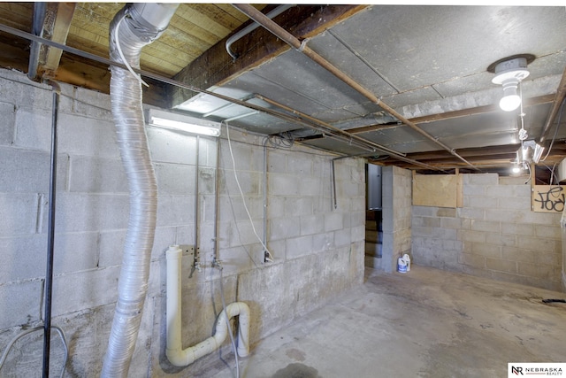 2725 Monroe St, Omaha, NE 68107 - view of unfinished below grade area
