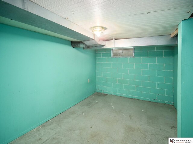 1029 Rose St, Lincoln, NE 68502 - finished below grade area with concrete block wall