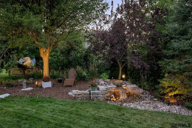view of yard featuring fence