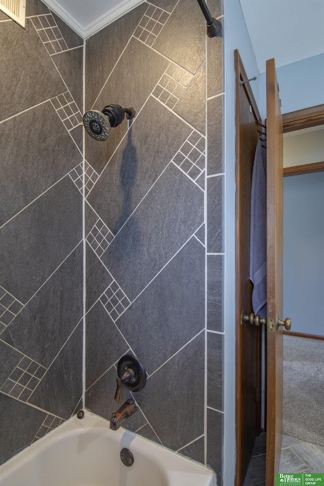 room details with bathtub / shower combination