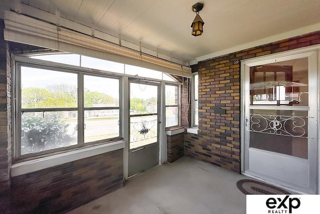 5238 S 20th St, Omaha, NE 68107 - view of unfurnished sunroom
