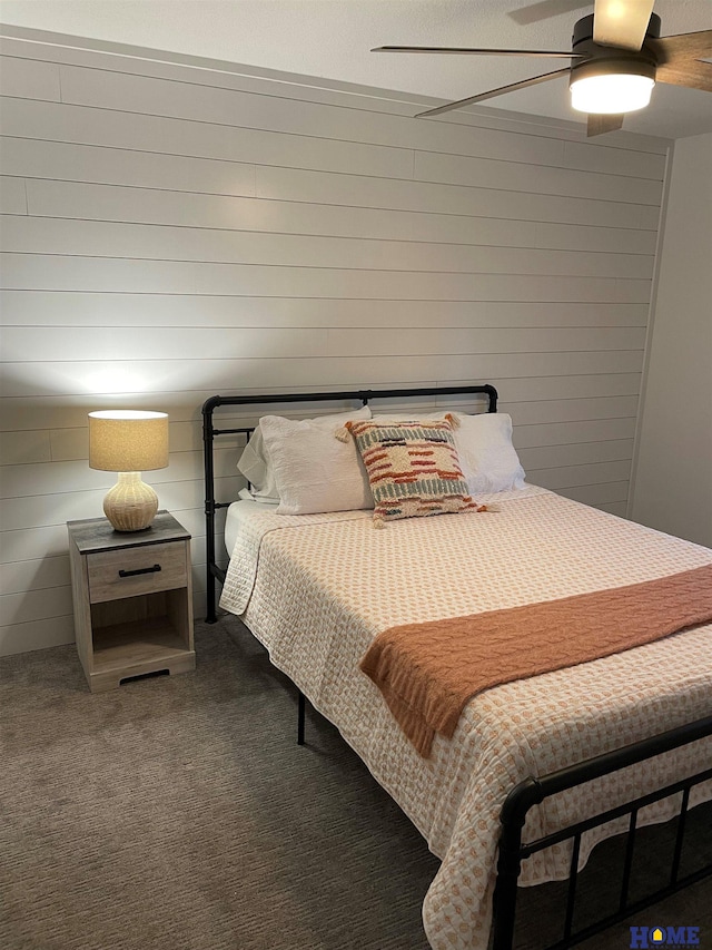 bedroom with carpet and a ceiling fan