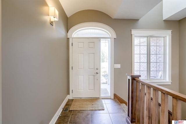 4510 W High Ridge Pl, Lincoln, NE 68522 - tiled foyer entrance with vaulted ceiling and baseboards
