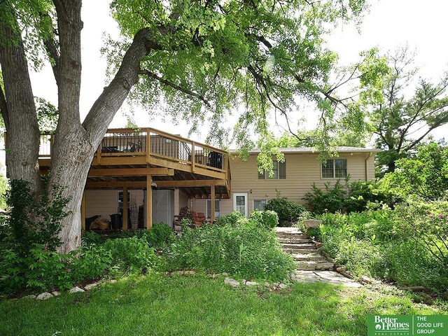 600 Ridgewood Ave, Omaha, NE 68114 - back of property with a wooden deck