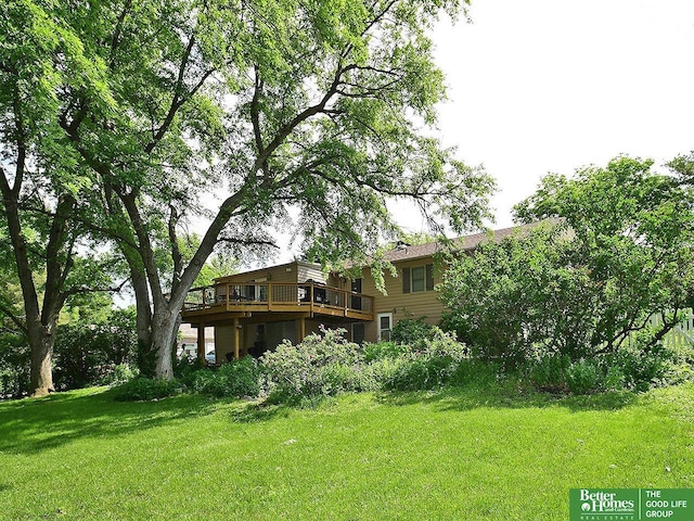 600 Ridgewood Ave, Omaha, NE 68114 - view of yard featuring a deck