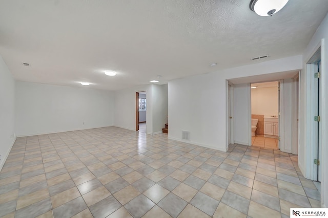 1521 Morton St, Lincoln, NE 68521 - unfurnished room with baseboards