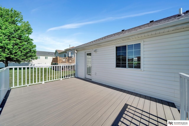 1521 Morton St, Lincoln, NE 68521 - deck with a lawn