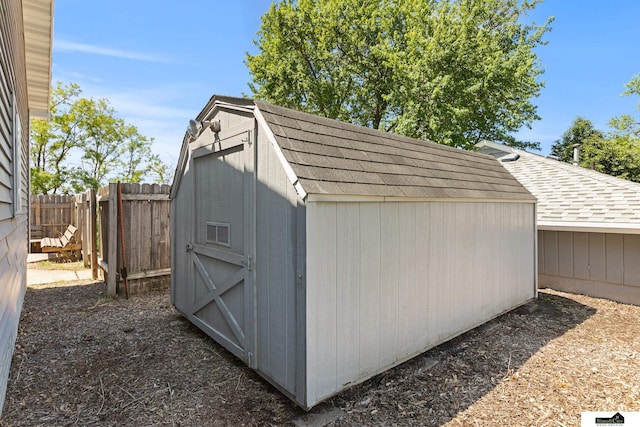 1500 Burnham St, Lincoln, NE 68502 - view of shed