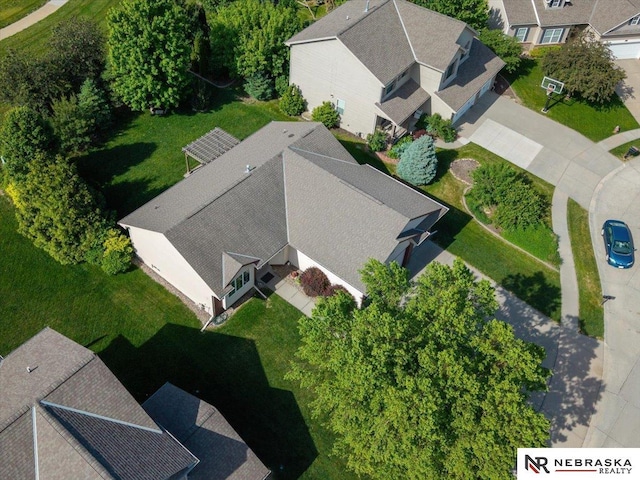 aerial view of property and surrounding area