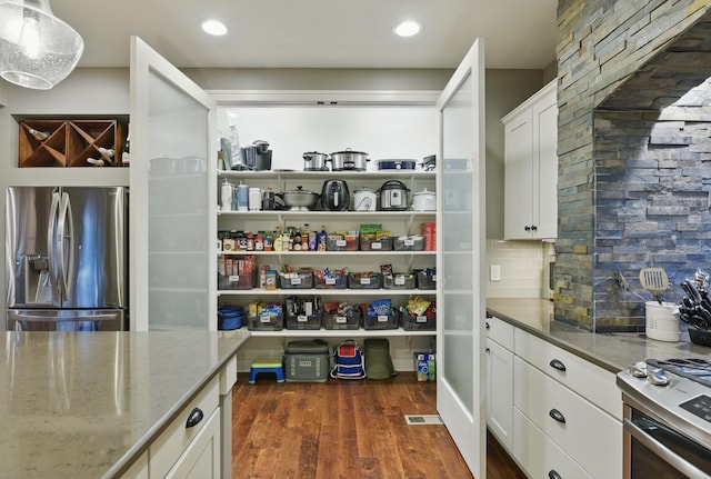 pantry featuring visible vents