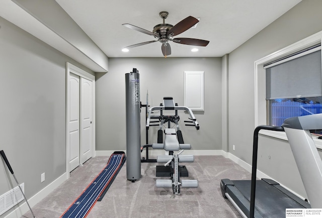 exercise area with baseboards, ceiling fan, and recessed lighting