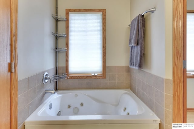 bathroom featuring a whirlpool tub