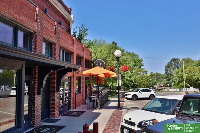 5506 Howard St, Omaha, NE 68106 - view of uncovered parking lot