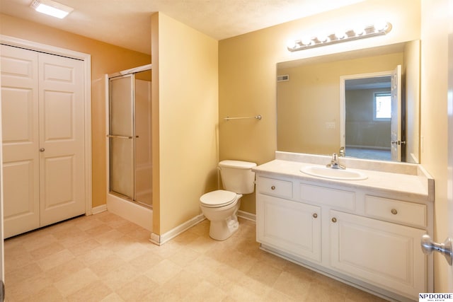 full bath with tile patterned floors, a shower with door, toilet, and visible vents