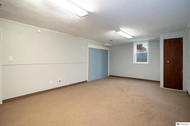8514 Pinkney St, Omaha, NE 68134 - carpeted empty room with baseboards, ornamental molding, and visible vents