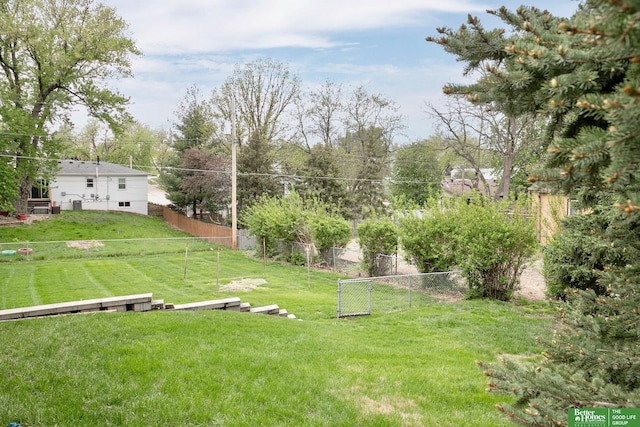 view of yard featuring fence