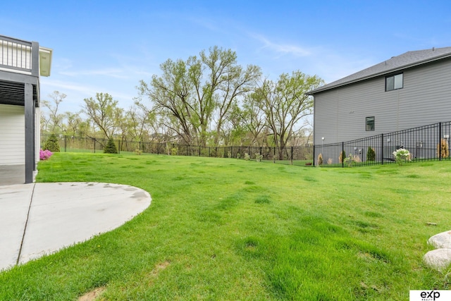 view of yard featuring fence