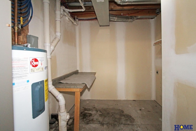 5203 N 9th Cir, Lincoln, NE 68521 - unfinished basement featuring water heater