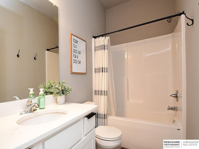 7911 N 149th St, Bennington, NE 68007 - bathroom with vanity, shower / tub combo with curtain, and toilet