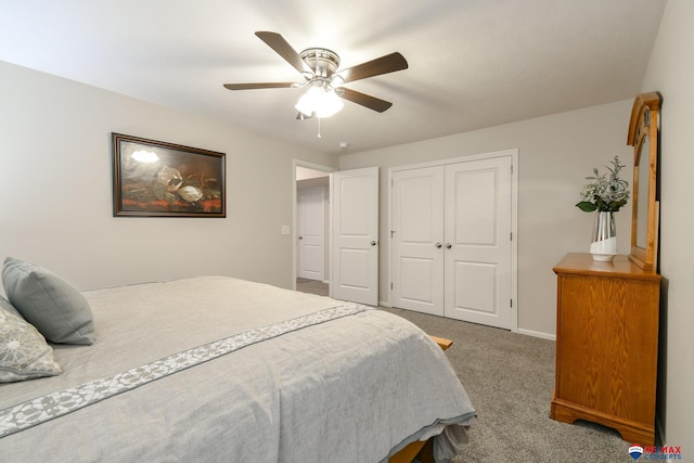 bedroom featuring carpet floors, a ceiling fan, baseboards, and a closet