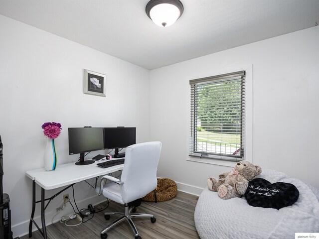 7521 Edward Ave, La Vista, NE 68128 - office featuring wood finished floors and baseboards