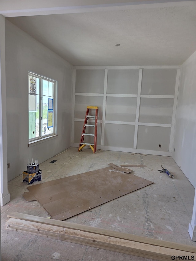 19826 Cinnamon St, Omaha, NE 68135 - view of unfurnished room