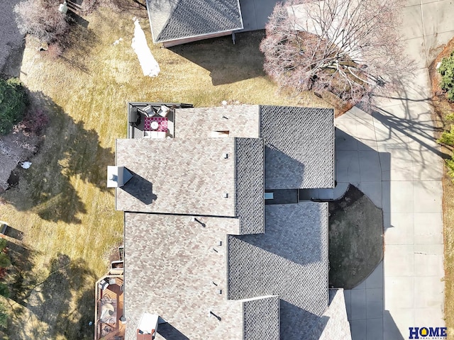 aerial view of property and surrounding area