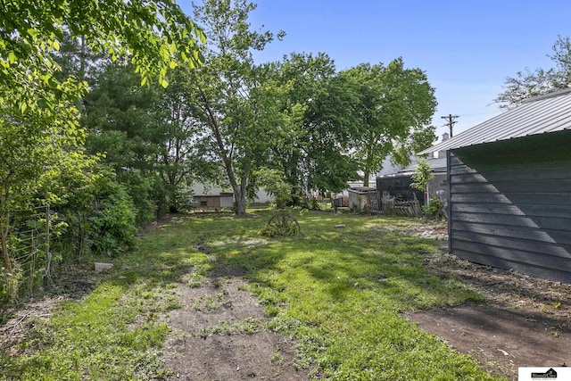 2139 S 8th St, Lincoln, NE 68502 - view of yard