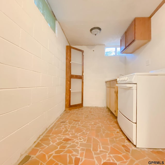 101 E 28th Ave, Bellevue, NE 68005 - laundry room featuring stone flooring