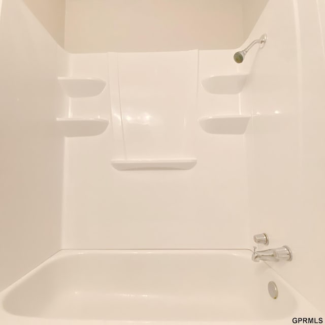 101 E 28th Ave, Bellevue, NE 68005 - view of full bath