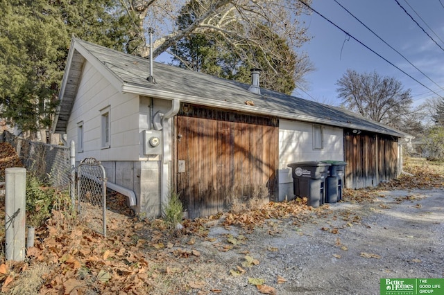 4939 Hickory St, Omaha, NE 68106 - view of garage