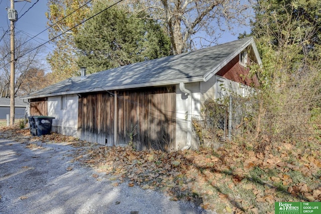 4939 Hickory St, Omaha, NE 68106 - view of outdoor structure