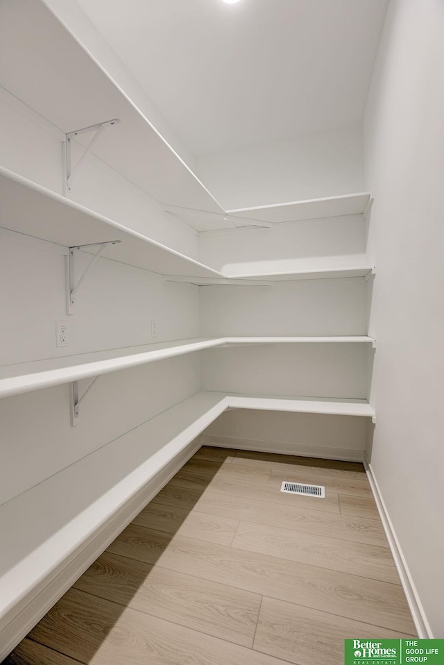 5705 N 197th St, Elkhorn, NE 68022 - view of pantry