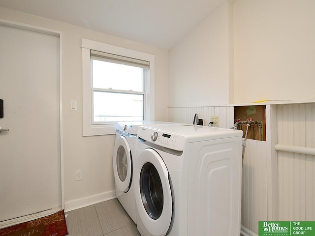 4210 S 21st St, Omaha, NE 68107 - washroom featuring washer and dryer
